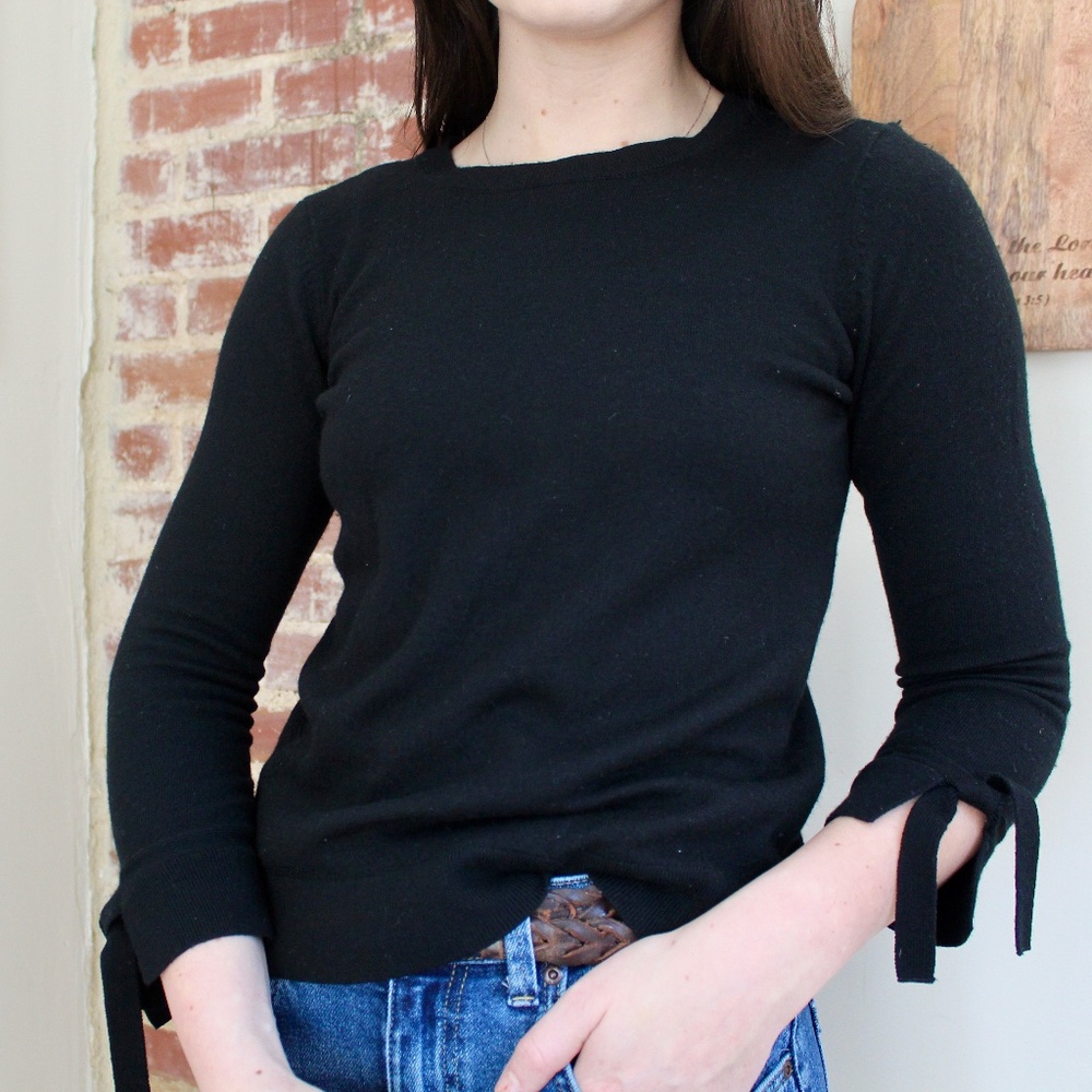 Classic Tie-Sleeve Loft Sweater Size S